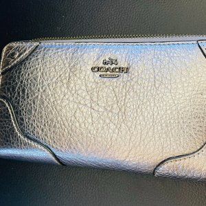 Ladies Wallet - COACH